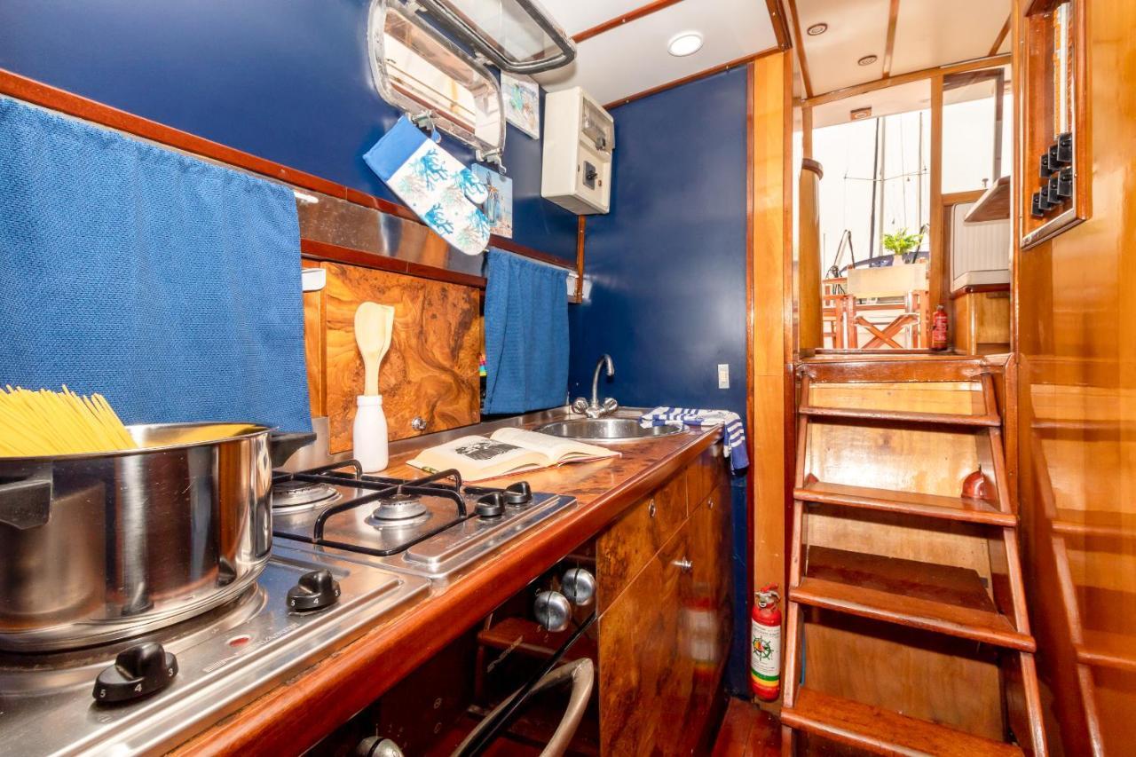 Marta Boat B&B カステルサルド エクステリア 写真
