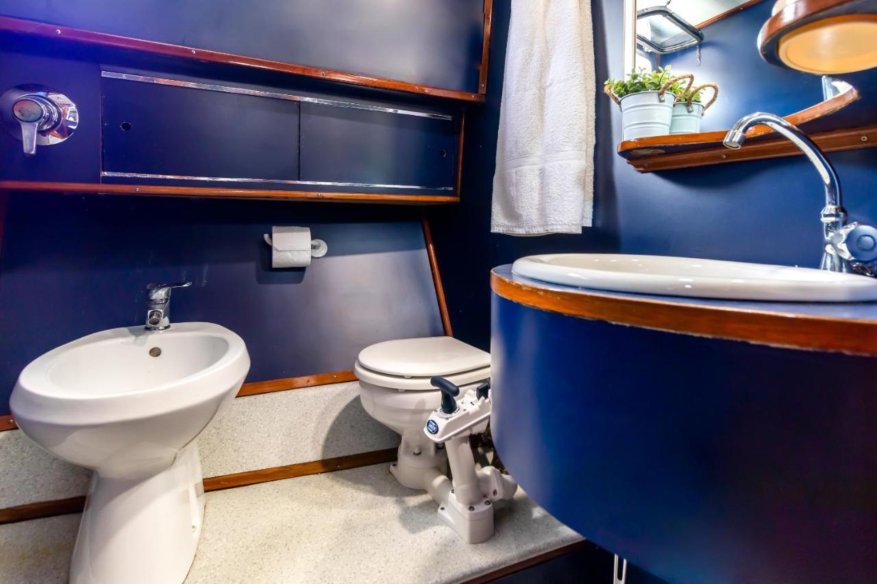 Marta Boat B&B カステルサルド エクステリア 写真