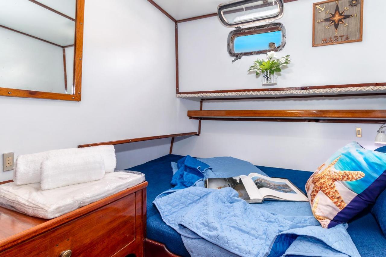Marta Boat B&B カステルサルド エクステリア 写真